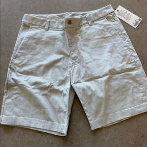 Men’s Lulu 9” Commission Short